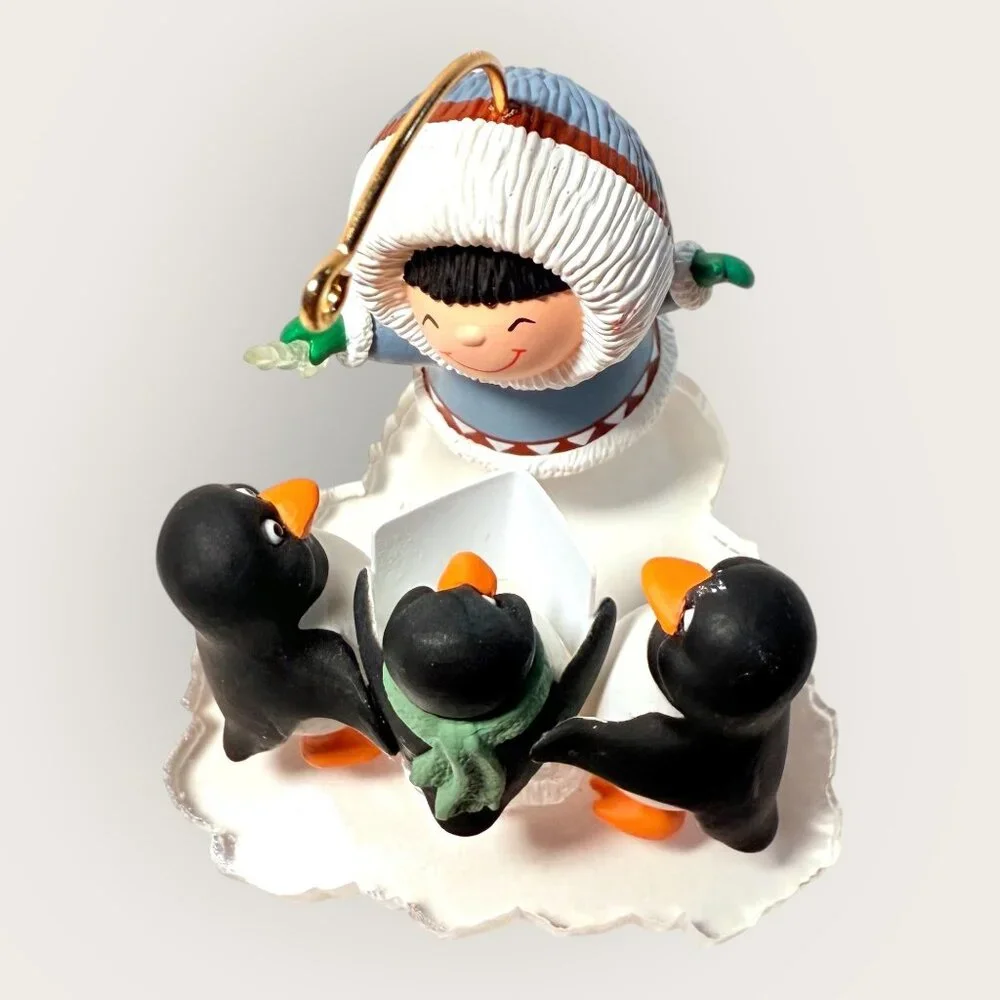 Vintage 1998 Hallmark Frosty Friends Ornament Chorus of Penguins Cool Carols